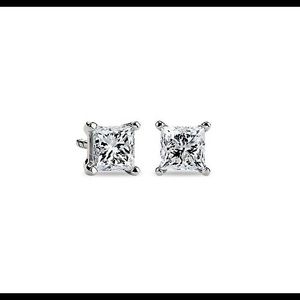 14K White Gold Diamond Stud Earrings